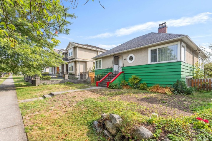 Photo 1 at 5670 Columbia Street, Cambie, Vancouver West