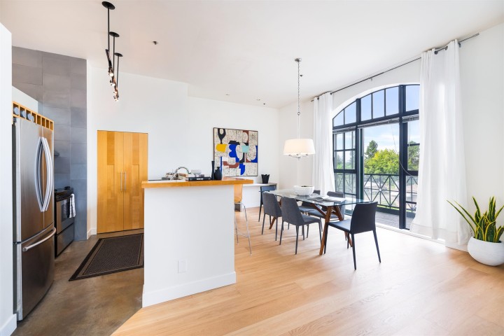 Photo 10 at 202 - 4590 Earles Street, Collingwood VE, Vancouver East