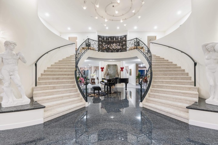 Photo 3 at 848 Eyremount Drive, British Properties, West Vancouver