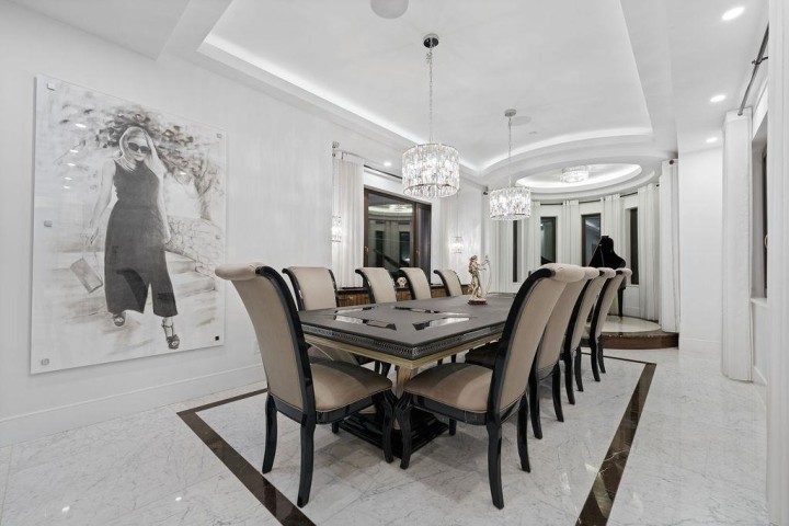 Photo 12 at 558 Glenross Road, Glenmore, West Vancouver