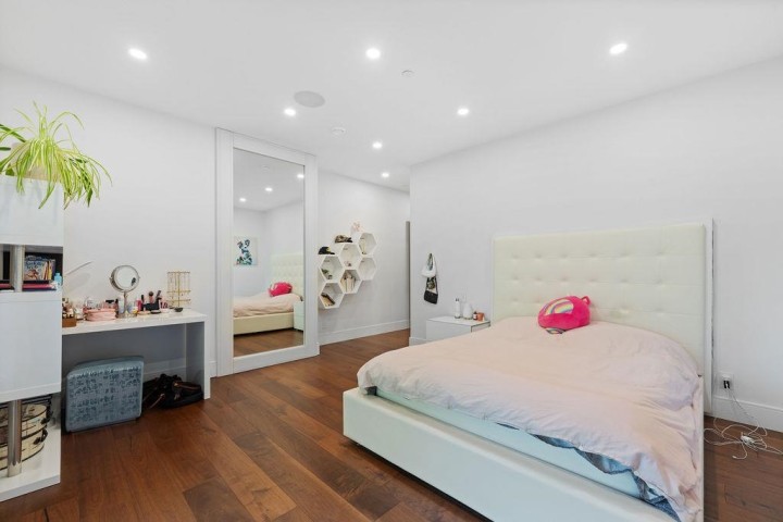 Photo 26 at 558 Glenross Road, Glenmore, West Vancouver