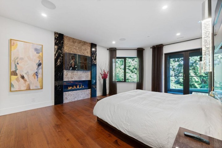 Photo 22 at 558 Glenross Road, Glenmore, West Vancouver