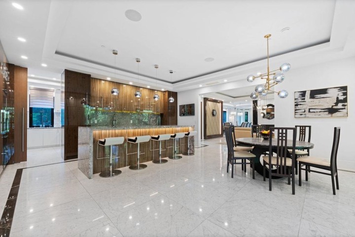 Photo 10 at 558 Glenross Road, Glenmore, West Vancouver