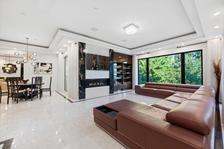 Photo 19 at 558 Glenross Road, Glenmore, West Vancouver