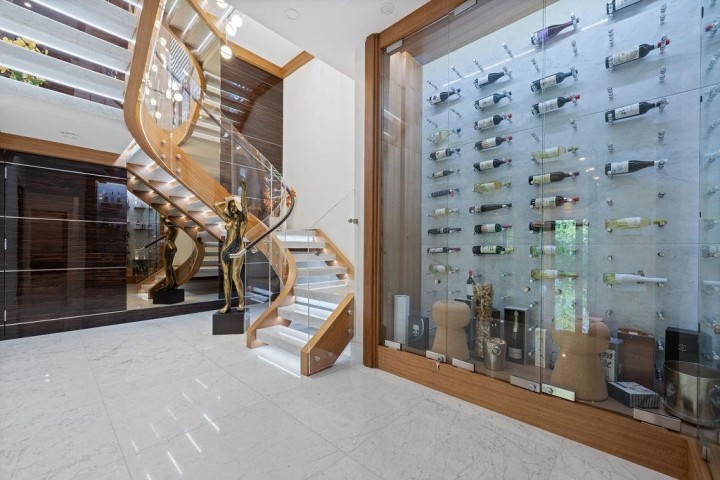 Photo 29 at 558 Glenross Road, Glenmore, West Vancouver