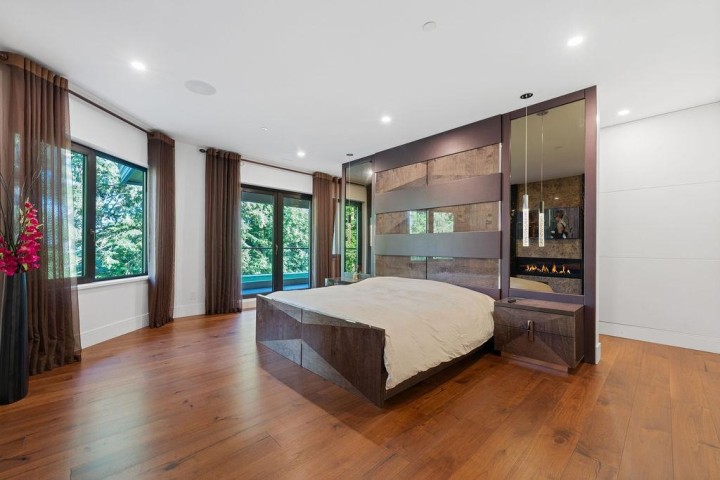 Photo 21 at 558 Glenross Road, Glenmore, West Vancouver