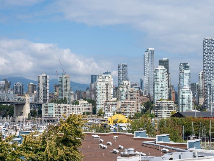 Photo 2 at 604 - 1508 Mariner Walk, False Creek, Vancouver West