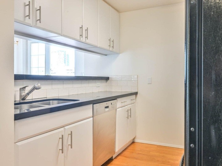 Photo 10 at 604 - 1508 Mariner Walk, False Creek, Vancouver West