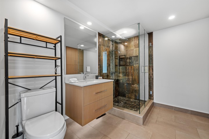 Photo 22 at 2403 - 1500 Howe Street, Yaletown, Vancouver West