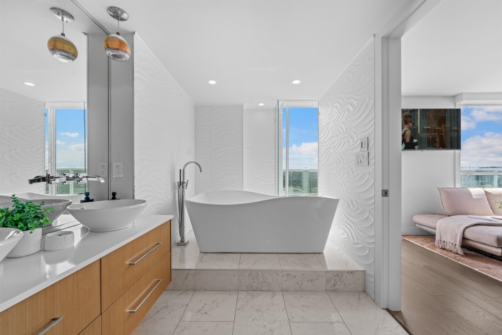 Photo 29 at 2403 - 1500 Howe Street, Yaletown, Vancouver West