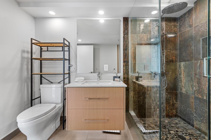 Photo 21 at 2403 - 1500 Howe Street, Yaletown, Vancouver West