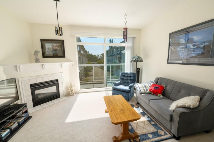 Photo 7 at 3058 E Kent Avenue South, South Marine, Vancouver East