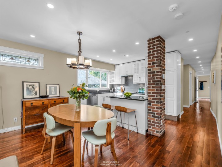 Photo 6 at 4 - 2535 W 6th Avenue, Kitsilano, Vancouver West