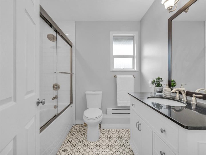 Photo 32 at 4 - 2535 W 6th Avenue, Kitsilano, Vancouver West