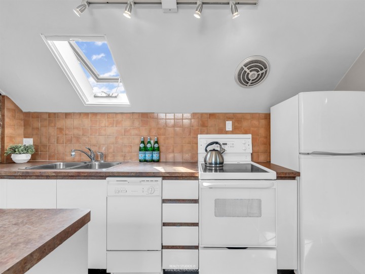 Photo 28 at 4 - 2535 W 6th Avenue, Kitsilano, Vancouver West