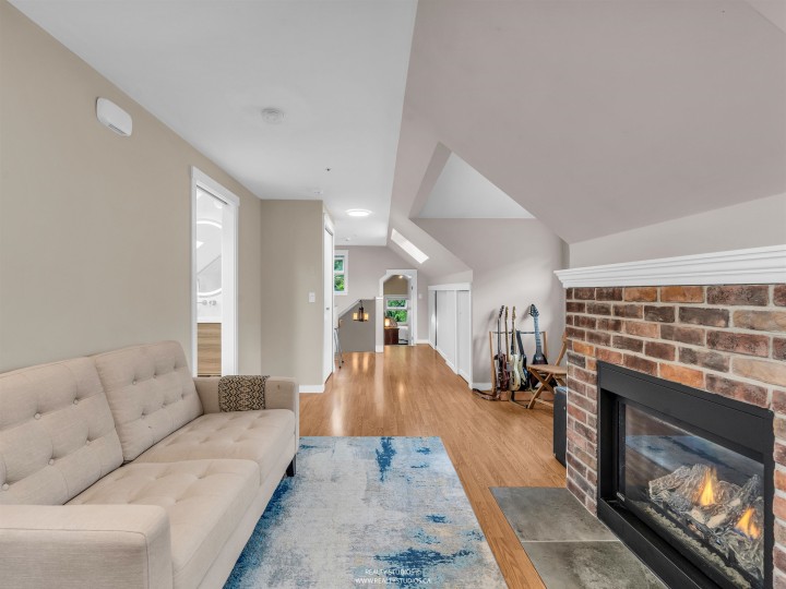 Photo 20 at 4 - 2535 W 6th Avenue, Kitsilano, Vancouver West