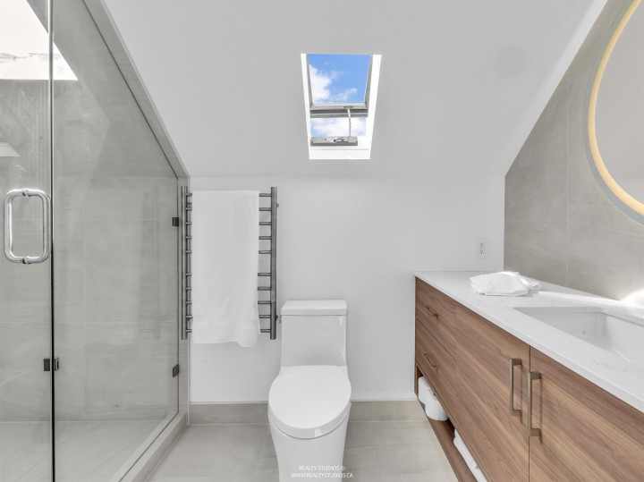 Photo 18 at 4 - 2535 W 6th Avenue, Kitsilano, Vancouver West