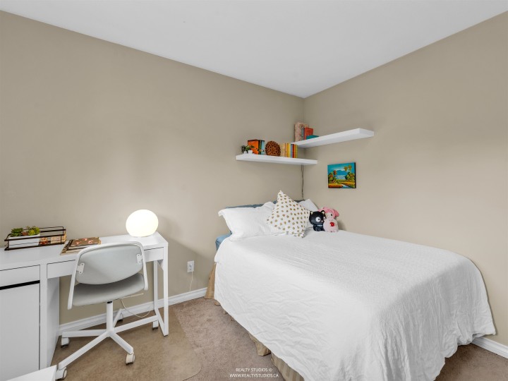 Photo 11 at 4 - 2535 W 6th Avenue, Kitsilano, Vancouver West