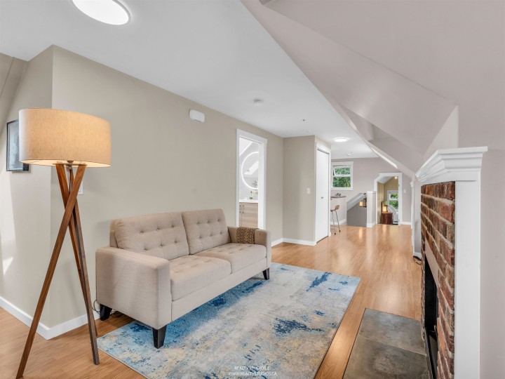 Photo 19 at 4 - 2535 W 6th Avenue, Kitsilano, Vancouver West