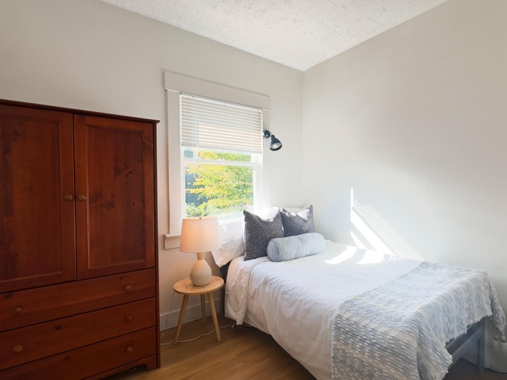 Photo 10 at 3336 E Georgia Street, Renfrew VE, Vancouver East