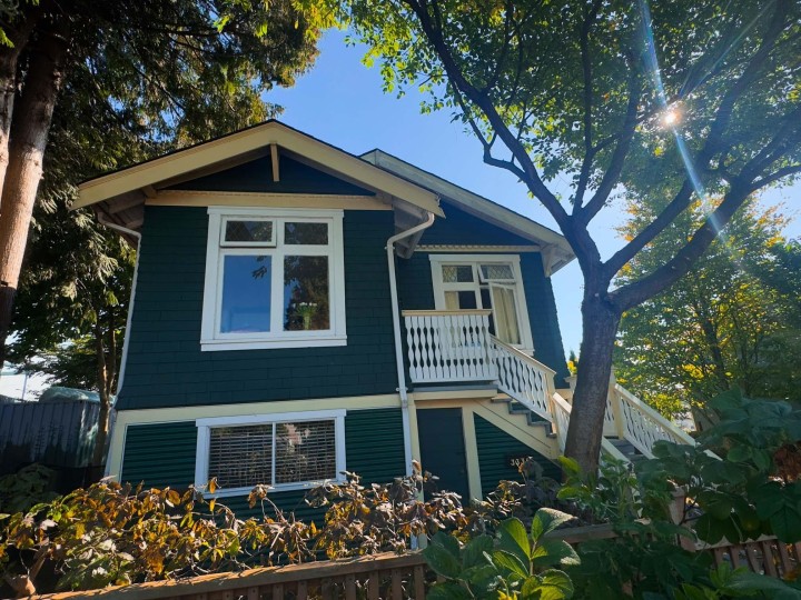 Photo 4 at 3336 E Georgia Street, Renfrew VE, Vancouver East