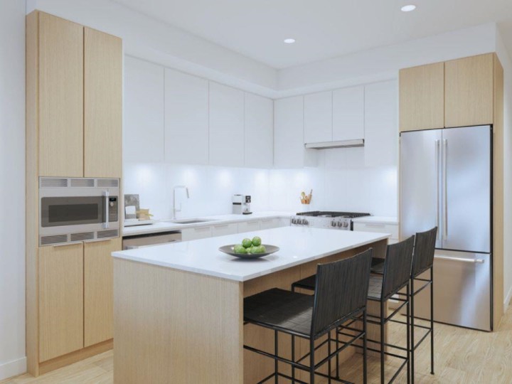 Photo 3 at 204 - 2450 Garden Drive, Grandview Woodland, Vancouver East