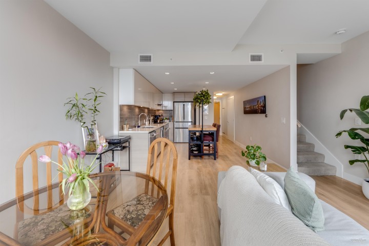 Photo 5 at 505 - 3451 Sawmill Crescent, South Marine, Vancouver East