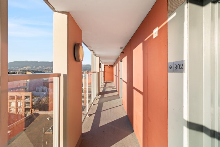 Photo 18 at 902 - 168 Powell Street, Downtown VE, Vancouver East