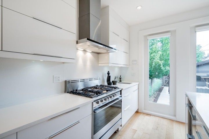 Photo 9 at 33 E 22nd Avenue, Main, Vancouver East