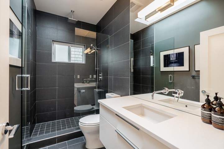 Photo 24 at 33 E 22nd Avenue, Main, Vancouver East