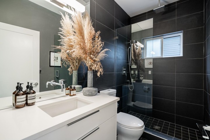 Photo 14 at 33 E 22nd Avenue, Main, Vancouver East