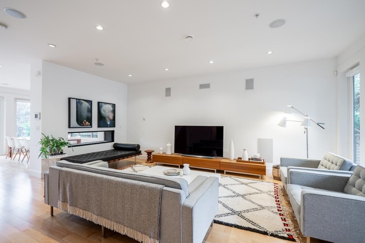 Photo 4 at 33 E 22nd Avenue, Main, Vancouver East