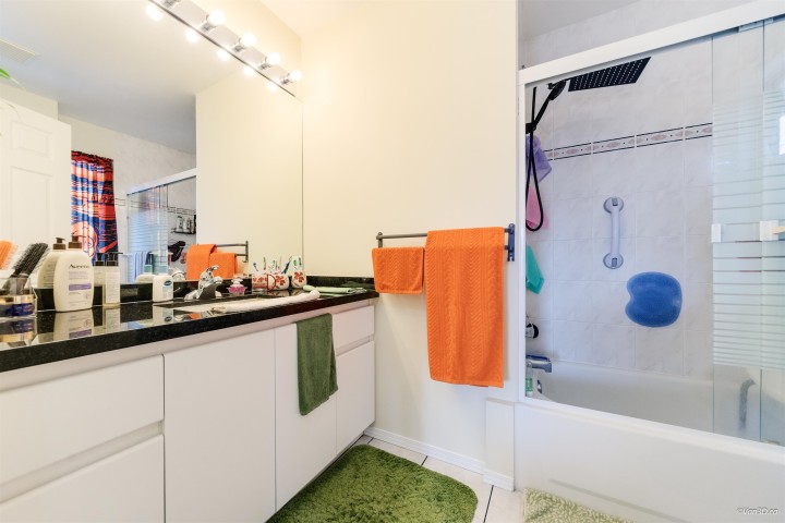 Photo 11 at 215 W 18th Street, Central Lonsdale, North Vancouver