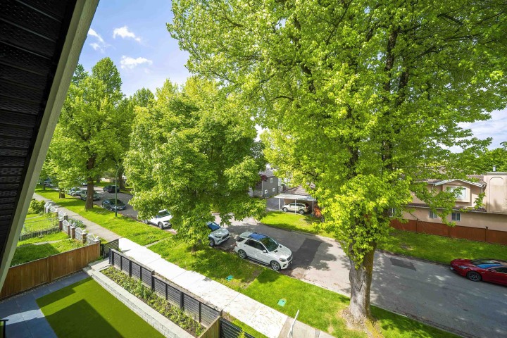 Photo 7 at 4722 Henry Street, Knight, Vancouver East