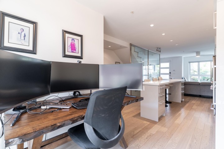 Photo 4 at 16 - 2358 Western Avenue, Central Lonsdale, North Vancouver