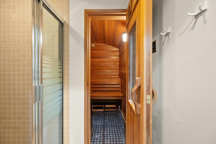 Photo 17 at 828 Beachview Drive, Dollarton, North Vancouver