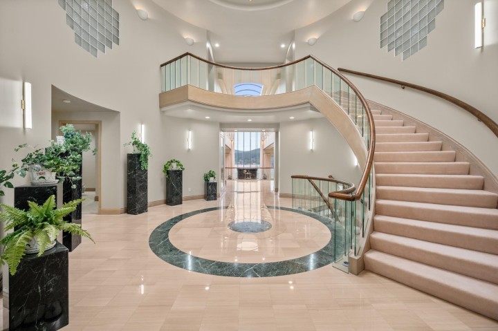 Photo 1 at 828 Beachview Drive, Dollarton, North Vancouver