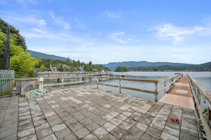 Photo 28 at 828 Beachview Drive, Dollarton, North Vancouver
