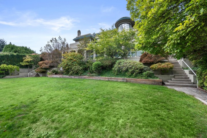 Photo 30 at 828 Beachview Drive, Dollarton, North Vancouver