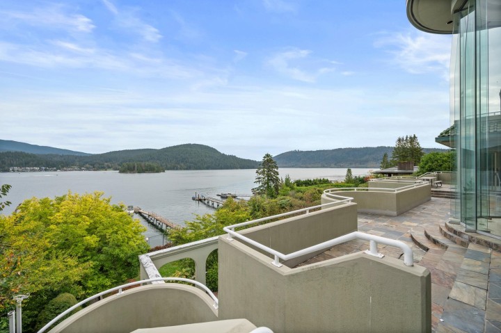 Photo 33 at 828 Beachview Drive, Dollarton, North Vancouver