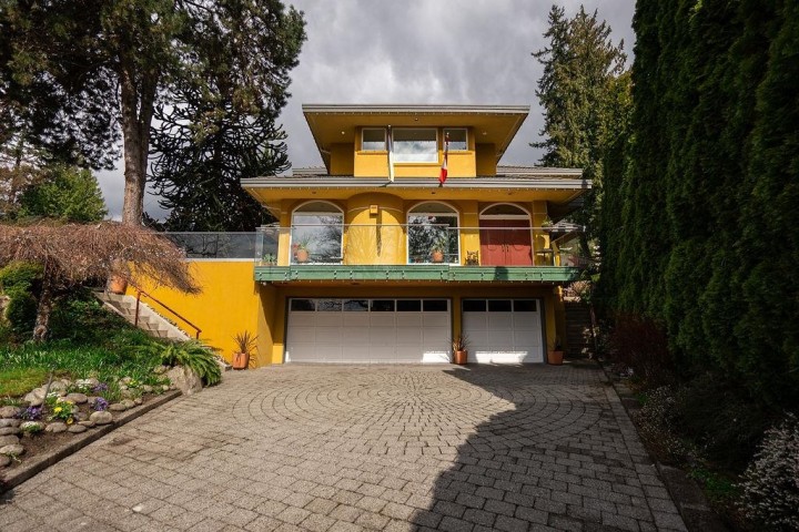 Photo 2 at 2635 Rosebery Avenue, Queens, West Vancouver