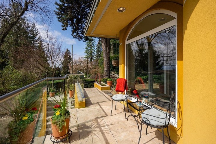 Photo 6 at 2635 Rosebery Avenue, Queens, West Vancouver