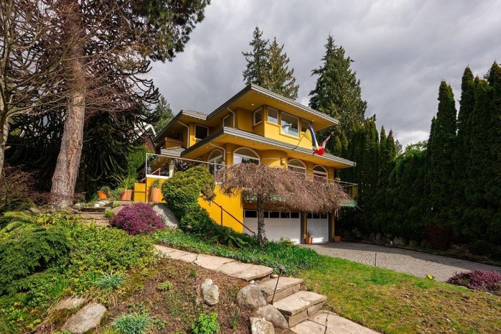 Photo 17 at 2635 Rosebery Avenue, Queens, West Vancouver
