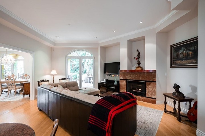 Photo 22 at 2635 Rosebery Avenue, Queens, West Vancouver