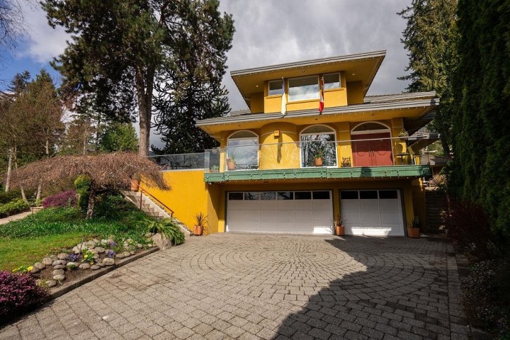Photo 3 at 2635 Rosebery Avenue, Queens, West Vancouver