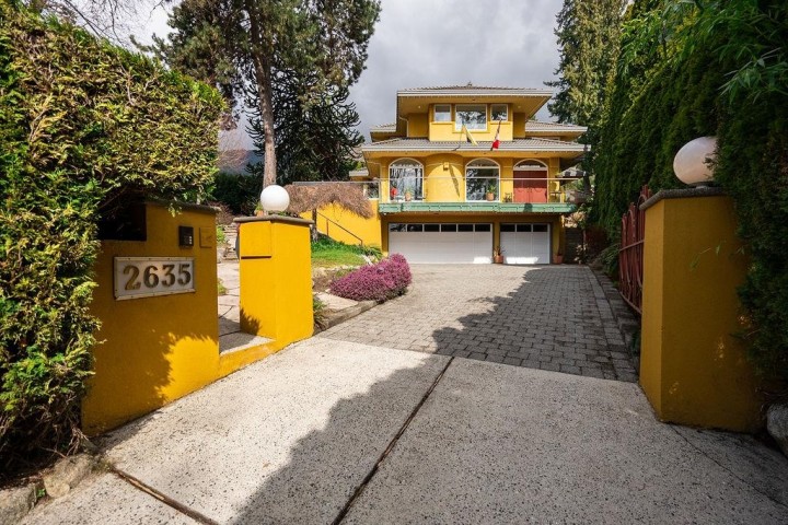 Photo 1 at 2635 Rosebery Avenue, Queens, West Vancouver
