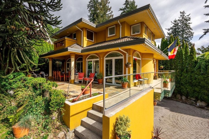 Photo 5 at 2635 Rosebery Avenue, Queens, West Vancouver