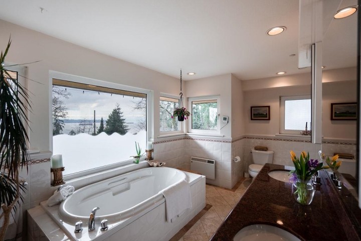 Photo 10 at 2635 Rosebery Avenue, Queens, West Vancouver