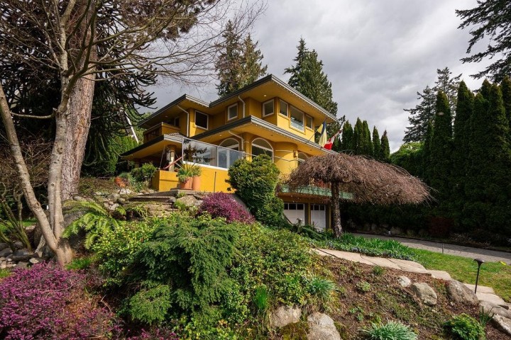Photo 18 at 2635 Rosebery Avenue, Queens, West Vancouver