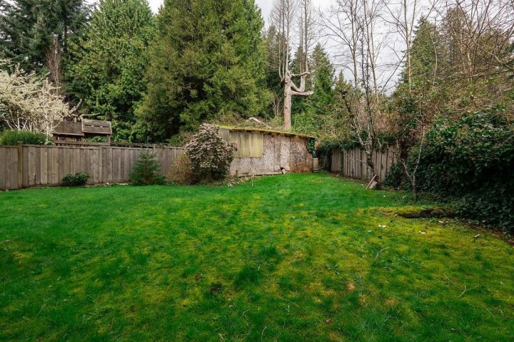 Photo 40 at 2635 Rosebery Avenue, Queens, West Vancouver